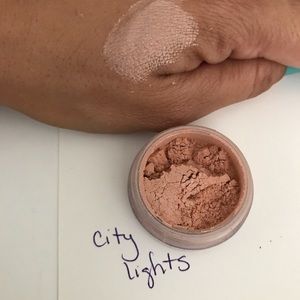 Bare minerals loose shadow “city lights”